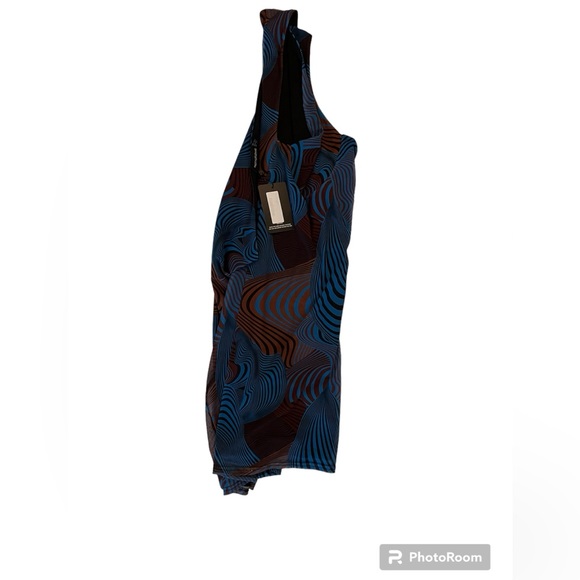 PrettyLittleThing Blue Contour Print Mesh One Shoulder Detail Bodycon plus dress - Picture 5 of 6